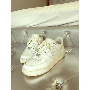 white nike air force one✨